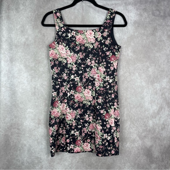 VTG Laura Ashley Made In Great Britain Floral Print Mini Dress In Black Sz US 6 - Picture 2 of 6